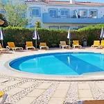 Casa Saudade - Oasis Parque Country Club Апартаменты *